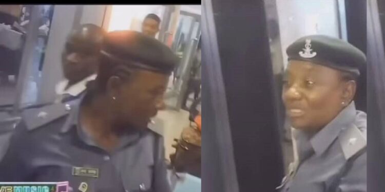 Nigeria Customs Service Launches Investigation Into Viral Video Showing Officer Demanding N5000 Bribe From Passenger (VIDEO)