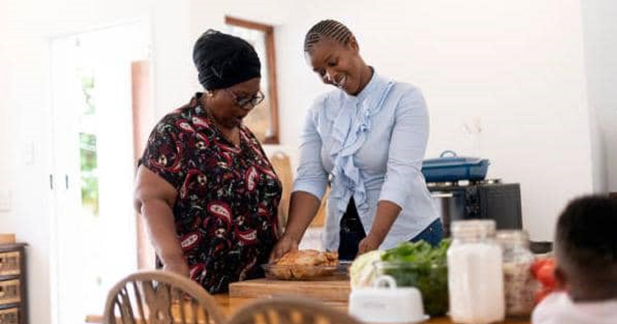 “My mother-in-law stood over my head and made sure I finished the pounded yam she made for me – Lady shares her experience after visiting her in-laws for the first time