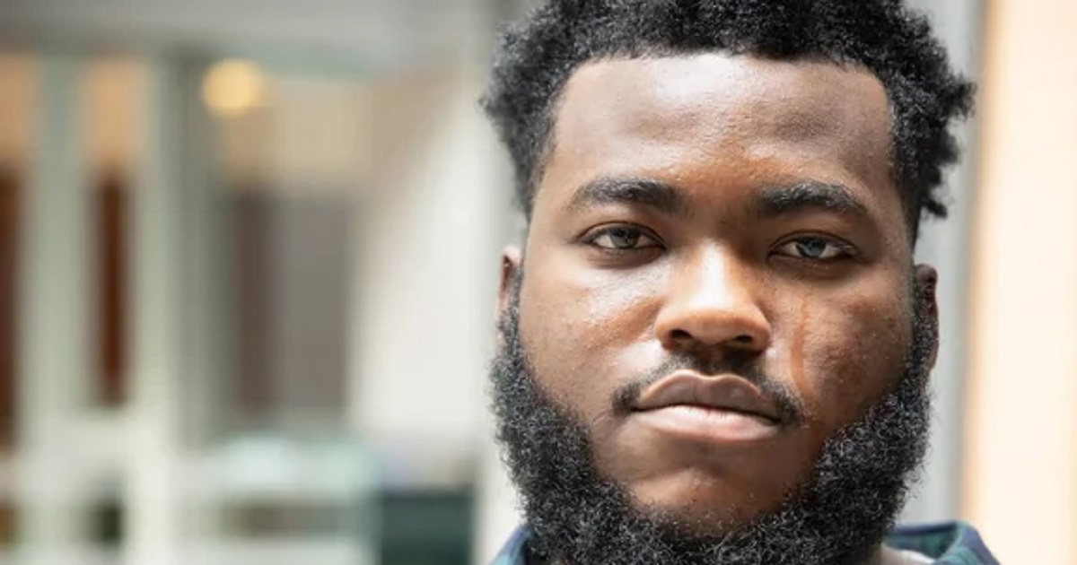 “She traveled 10 hours to go have sǝx with her ex” – Nigerian man shares what his friend’s girlfriend did few months after bringing her to the UK