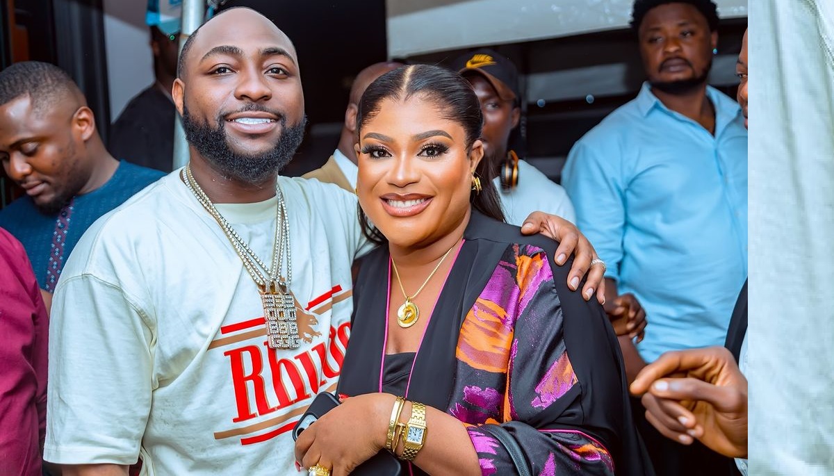 “Being your number one fan low key before, but you see moving forward? Anybody wey do anyhow with your name around me must collect”  – Nkechi says as she earns new position in the Adeleke’s family