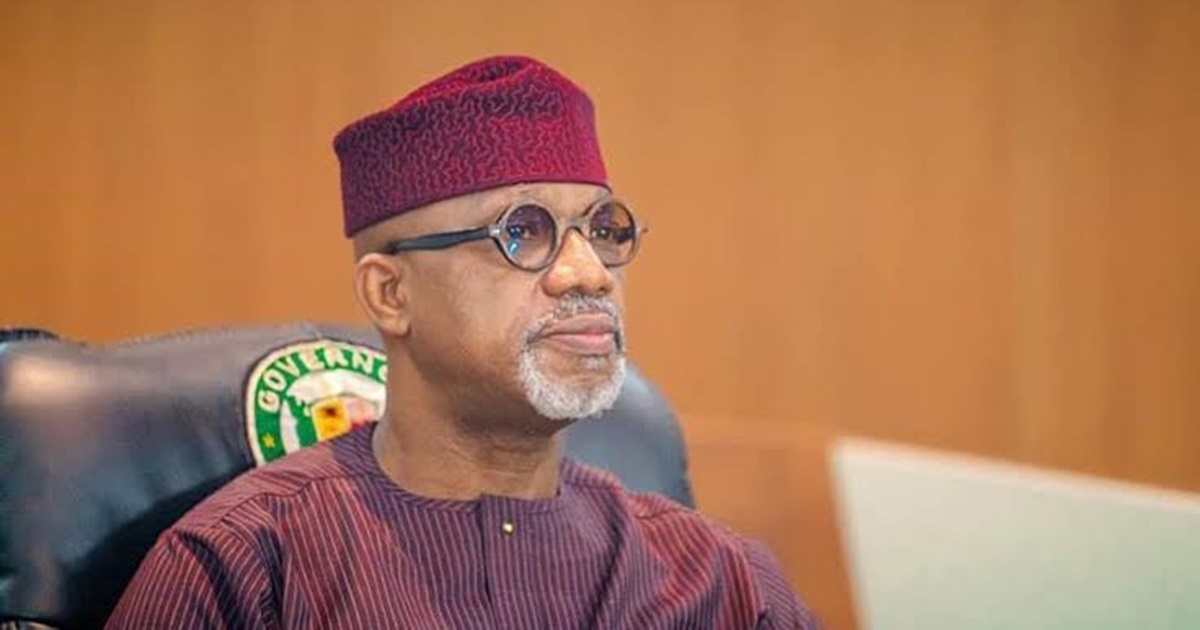 Nigerians drag the living daylight out of Ogun state Gov. Dapo Abiodun for calling Nigerians ‘sore losers’ (VIDEO)