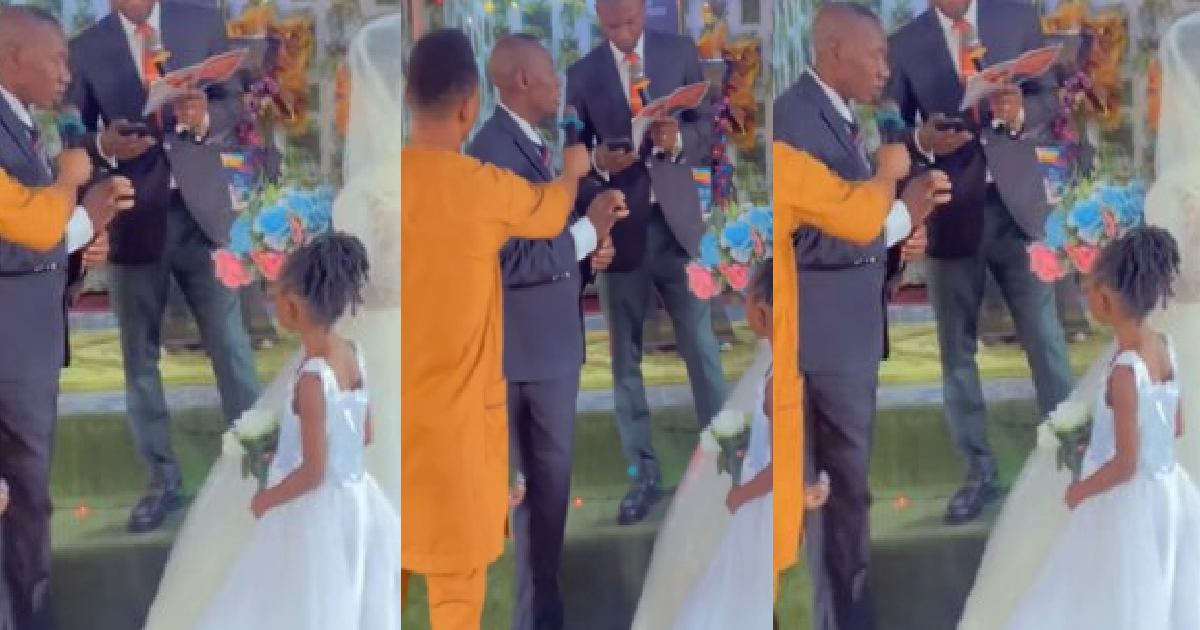 “He no wan keep her na by f0rce” – Wedding guests chuckles as groom hesitate to pronounce his wedding vows (VIDEO)