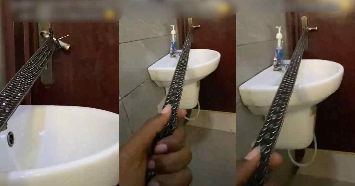 “Why was the guy still trying so hard to enter” – Man uses his belt as a makeshift lock to secure a public restroom door (WATCH)