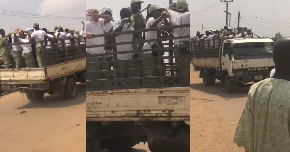 NYSC members board minivan due to lack of public transport after CDS (WATCH)