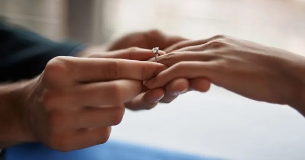 “I am for you, you must have twins for me early next year” – Lady shares the voice note her sister received from a man who wants to marry her by force (VIDEO)