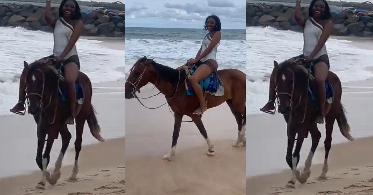 “I literally thought I was past the age to be scammɘd” – Lady lamɘnts after paying ₦35,000 for a horse ride at a Lagos Beach (WATCH)