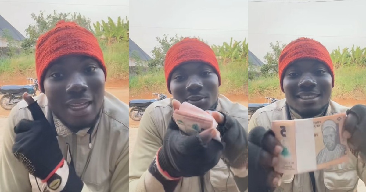 “Many things dey happen” — Okada rider laments after passengers pay him with a bundle of ₦5 notes instead of ₦500 fare (Watch)